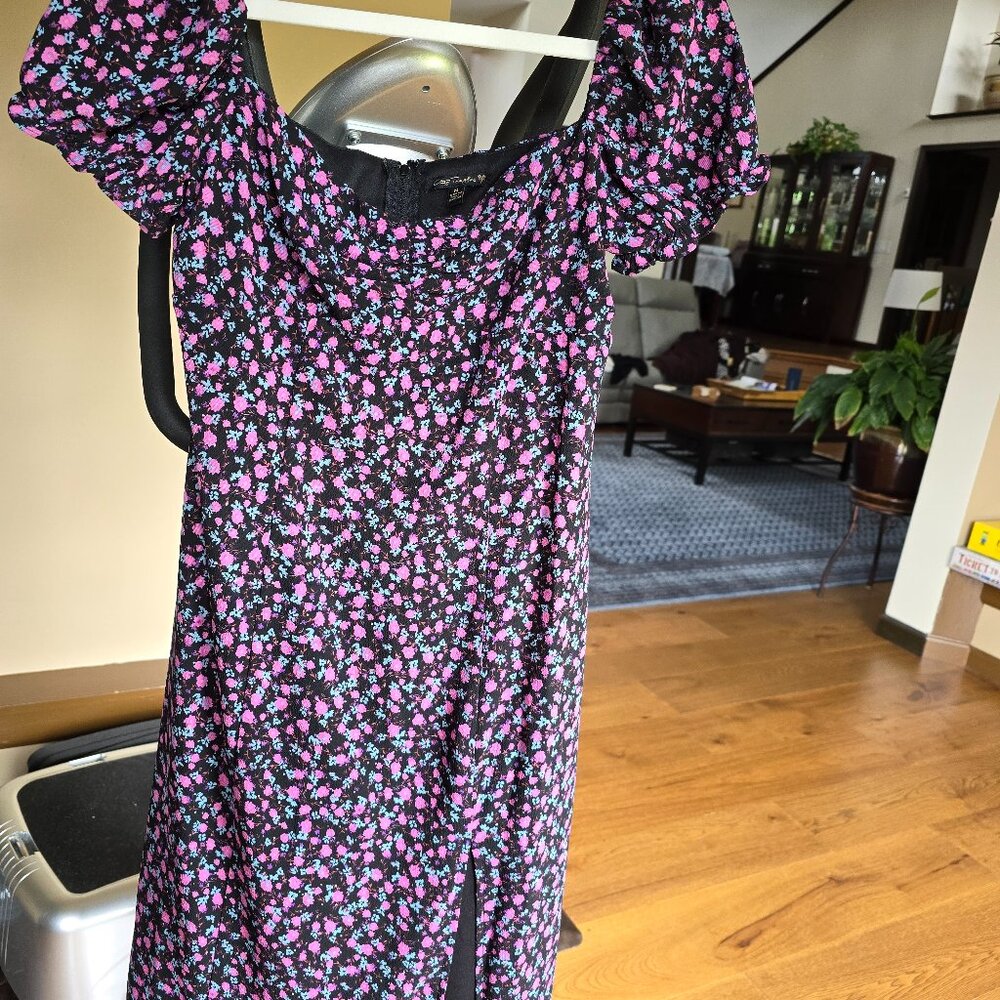 City Triangles Beautiful Floral Summer dress